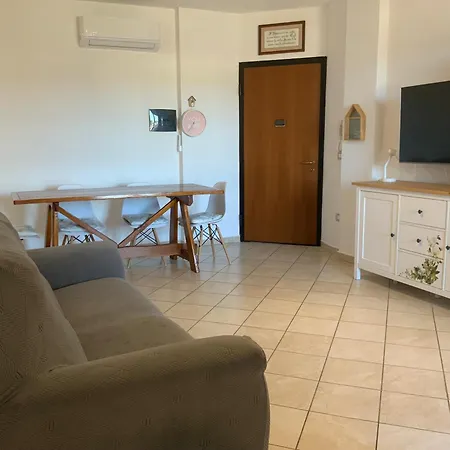 The Flower Apartamento Olbia